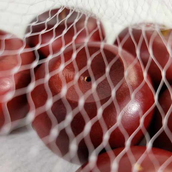 Lot Of 6 Vtg Wooden Decorative Apples - Picture 7 of 12